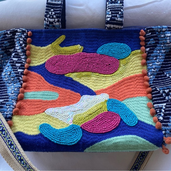 America & Beyond Colorful Embroidered Shoulder Bag - Picture 7 of 10